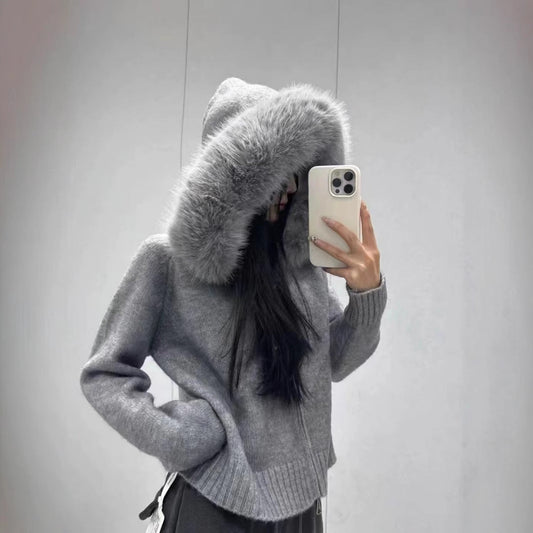 ANNA | Cardigan à capuche en tricot avec col en fourrure